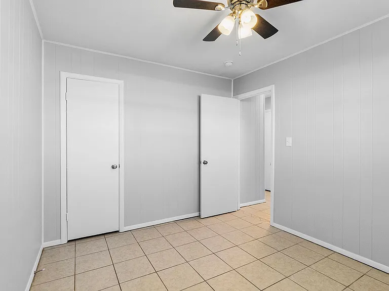 Fayetteville Flats — Photo 17