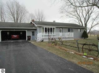 8180 N Grafton Rd, Alma, MI 48801