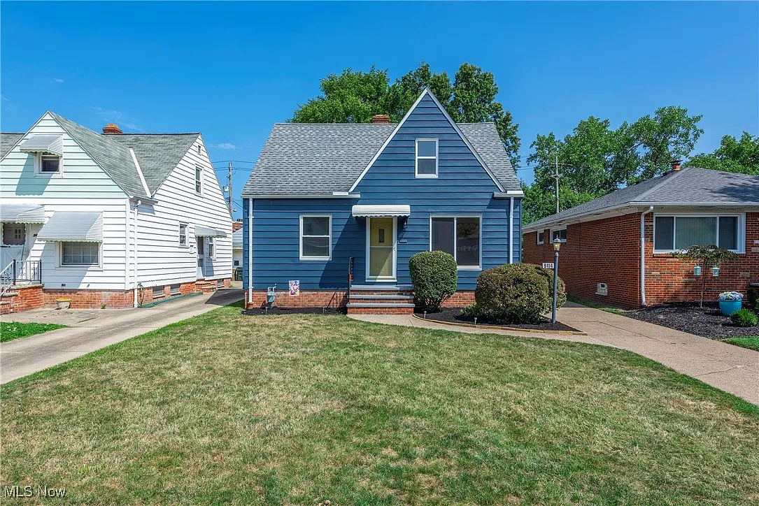 9414 Fernhill Ave photo 1