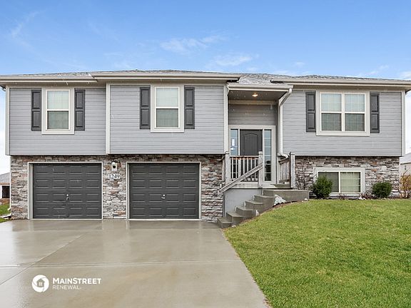 4th image of 1249 NW High View Dr