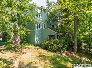 2 Crescent Ave, Chautauqua, NY 14722