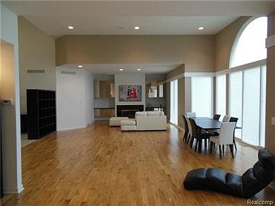 3rd image of 4950 Countryside Dr