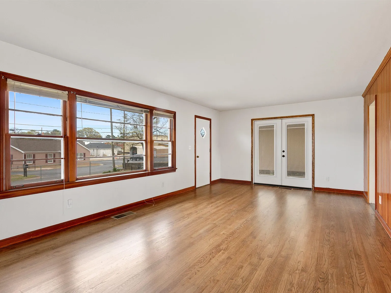 2 bed, 1.0 bath, $1,495 — Photo 4