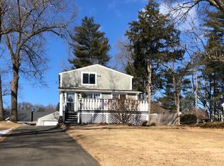 33 W Shore Dr, Enfield, CT 06082