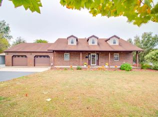 520 Ruth Ave, Cottage Hills, IL 62018