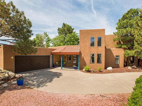 4th image of 3905 Calle Castano NE