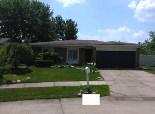 43123 Fernwood St, Canton, MI 48187