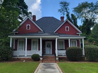 14 Kibbee St, Hawkinsville, GA 31036