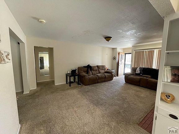 4th image of 922 Colorado Ave