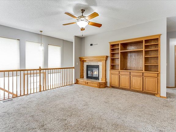 5th image of 2206 E Myrtlewood Ct