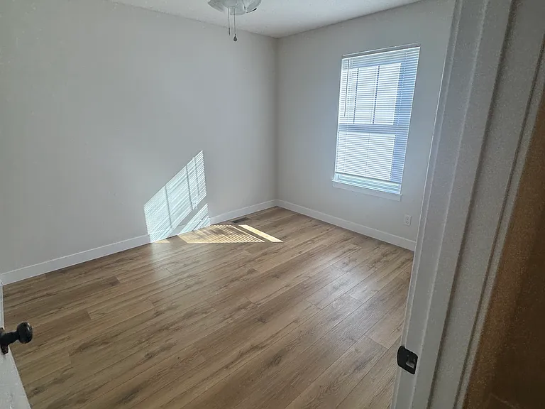 501 Hickman Ave #101 — Photo 9