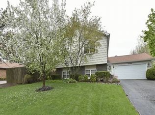 4758 Crest Ct, Waukegan, IL 60087