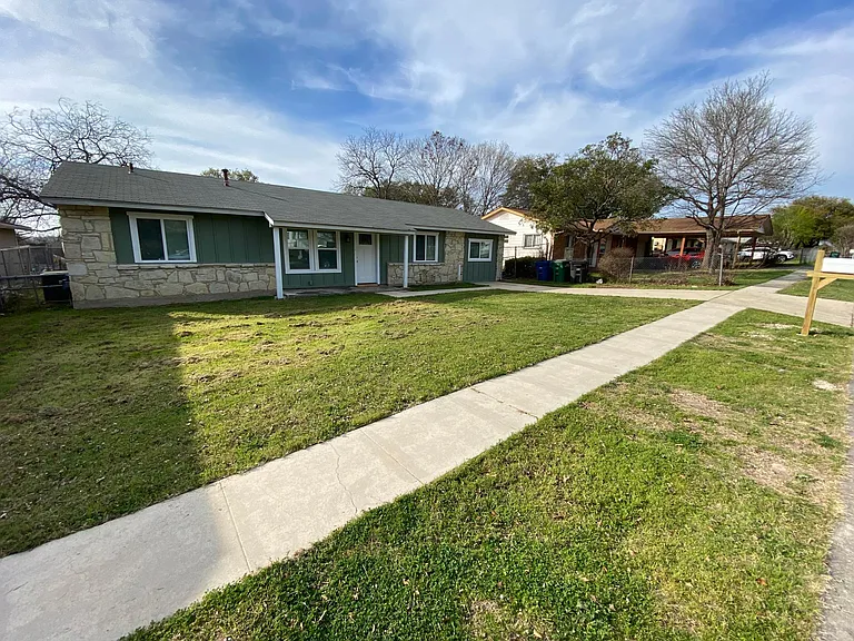3015 Dall Trl — Photo 8