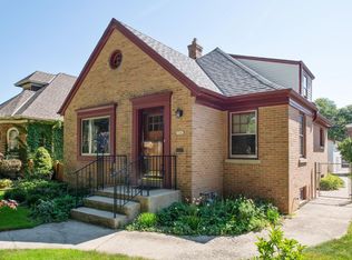 5547 W Brooklyn Pl, Milwaukee, WI 53216
