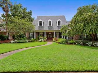 31 Sauvolle Ct, Ocean Springs, MS 39564