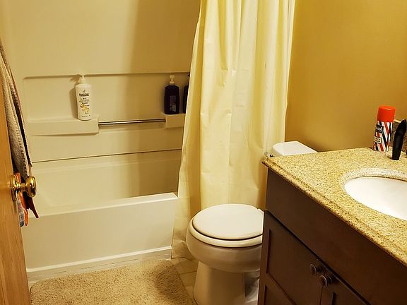 5th image of 671 Wedgewood Cir #671