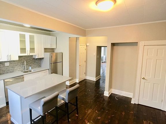 2nd image of 214 14th St #2B