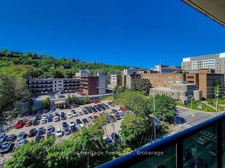 81 Charlton Ave E #905 — Photo 19