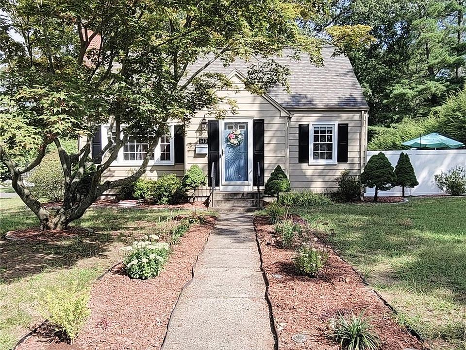 1st image of 640 Forest Street