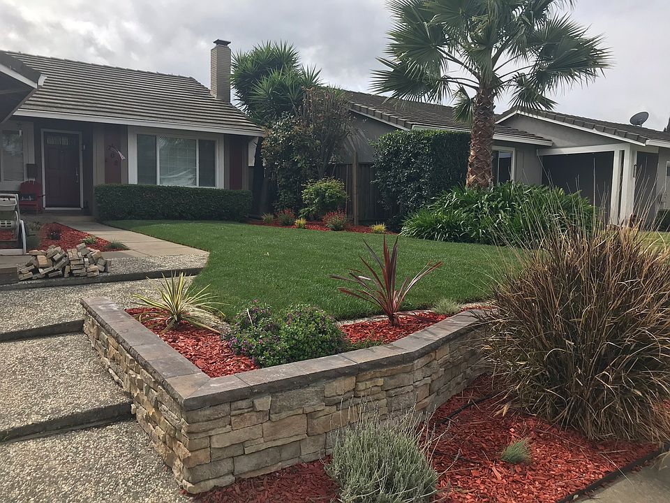 2nd image of 208 Arbor Valley Ct