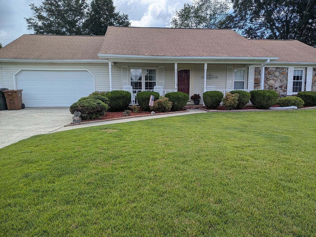 1206 Seminole Dr NW - Property Image