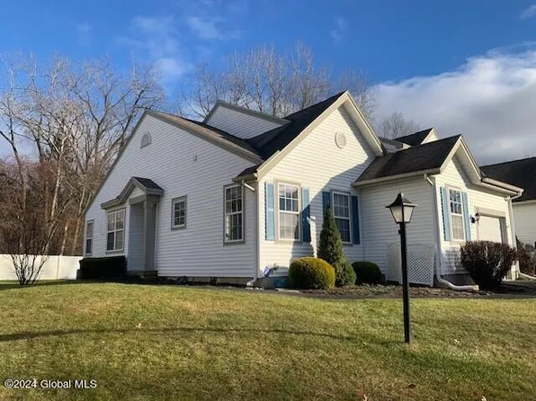 43 Empire Circle, Rensselaer, NY 12144