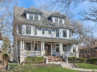 530 N East Ave, Oak Park, IL