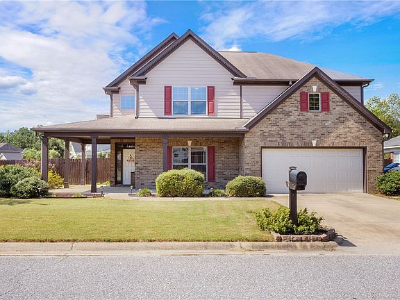 2nd image of 76 Lincolnshire Ln