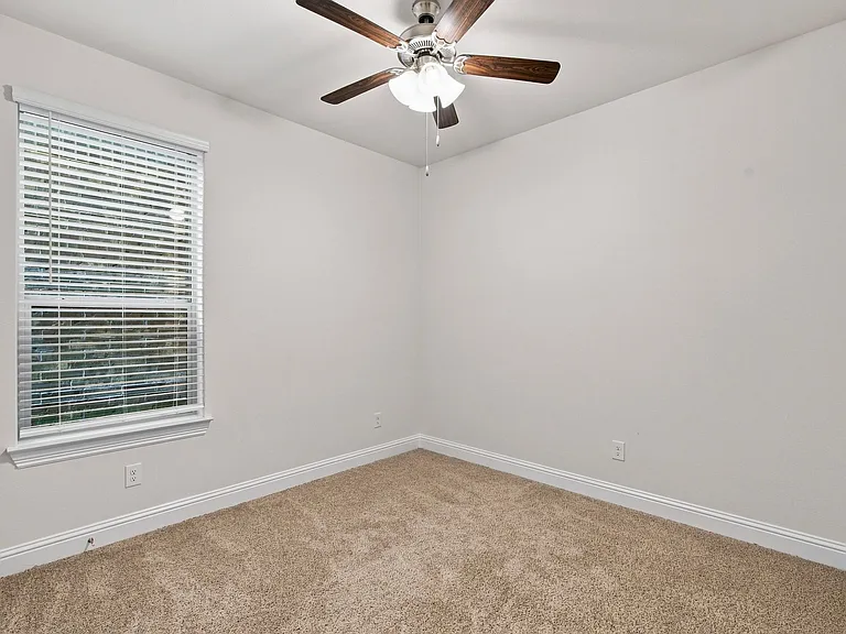 1012 Snapdragon Dr — Photo 20