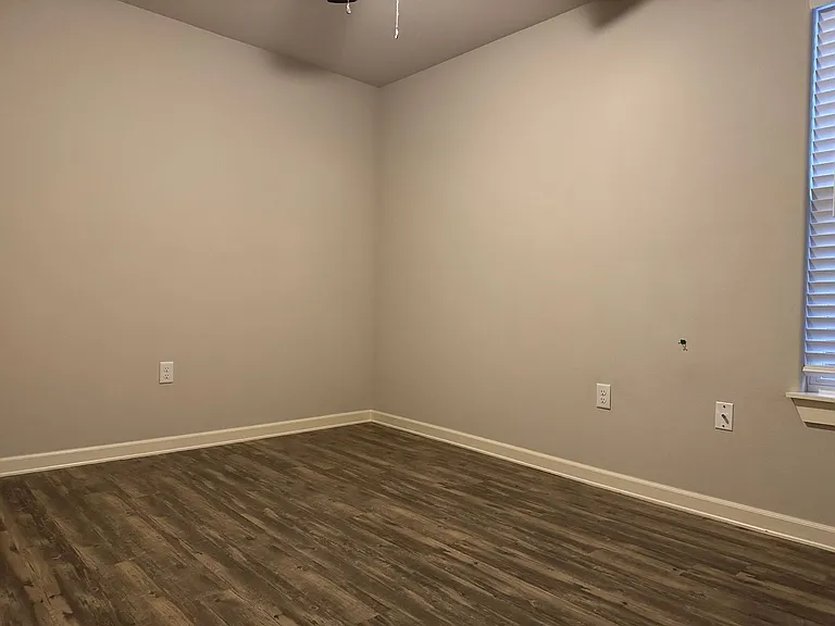 1707 SE K Pl — Photo 15