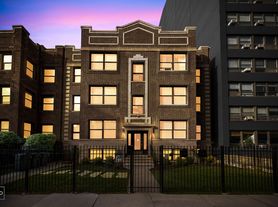 652 W Gordon Ter
