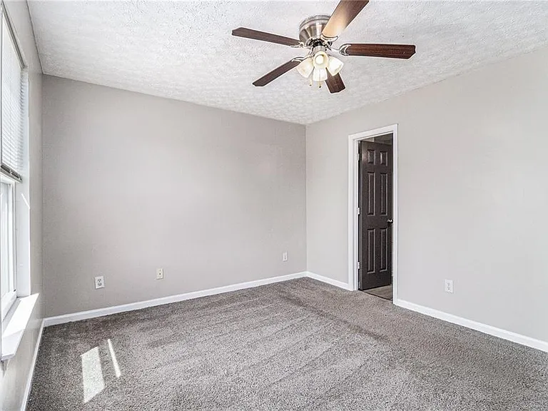 89 Bridge View Dr — Photo 13