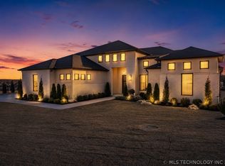 6708 E 153rd St S, Bixby, OK 74008