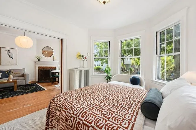 7 Linnaean St #1 — Photo 11