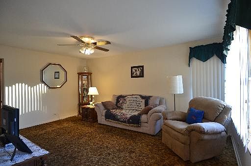 2nd image of 7617 Lockwood Ave