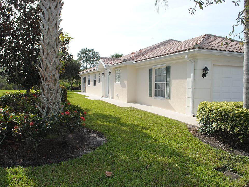 1st image of 9049 SE Retreat Dr