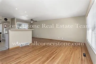 4 bed, 2.5 bath, 1807 sqft, $2,172 — Photo 4
