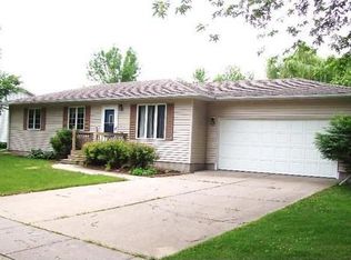 126 Oak St, Roland, IA 50236