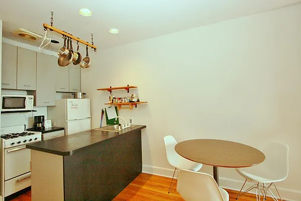Rented by Corcoran | media 19