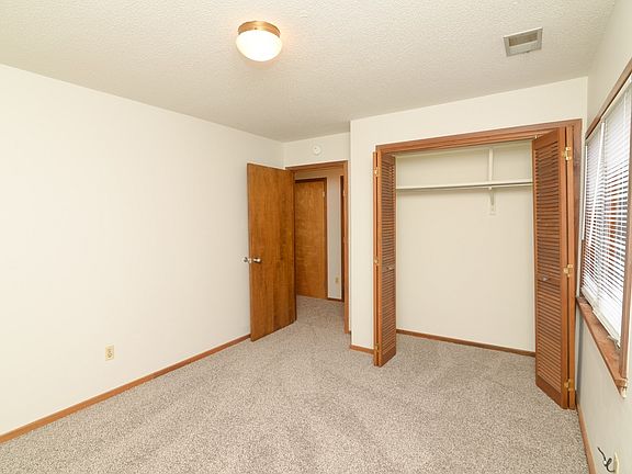 2nd image of 1312 Southwest Blvd #204