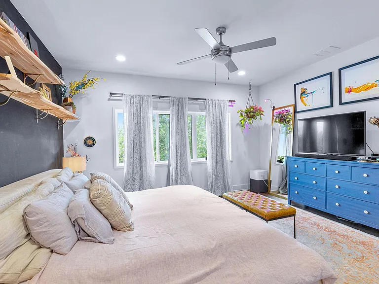 2101 Montopolis Dr #11 — Photo 24