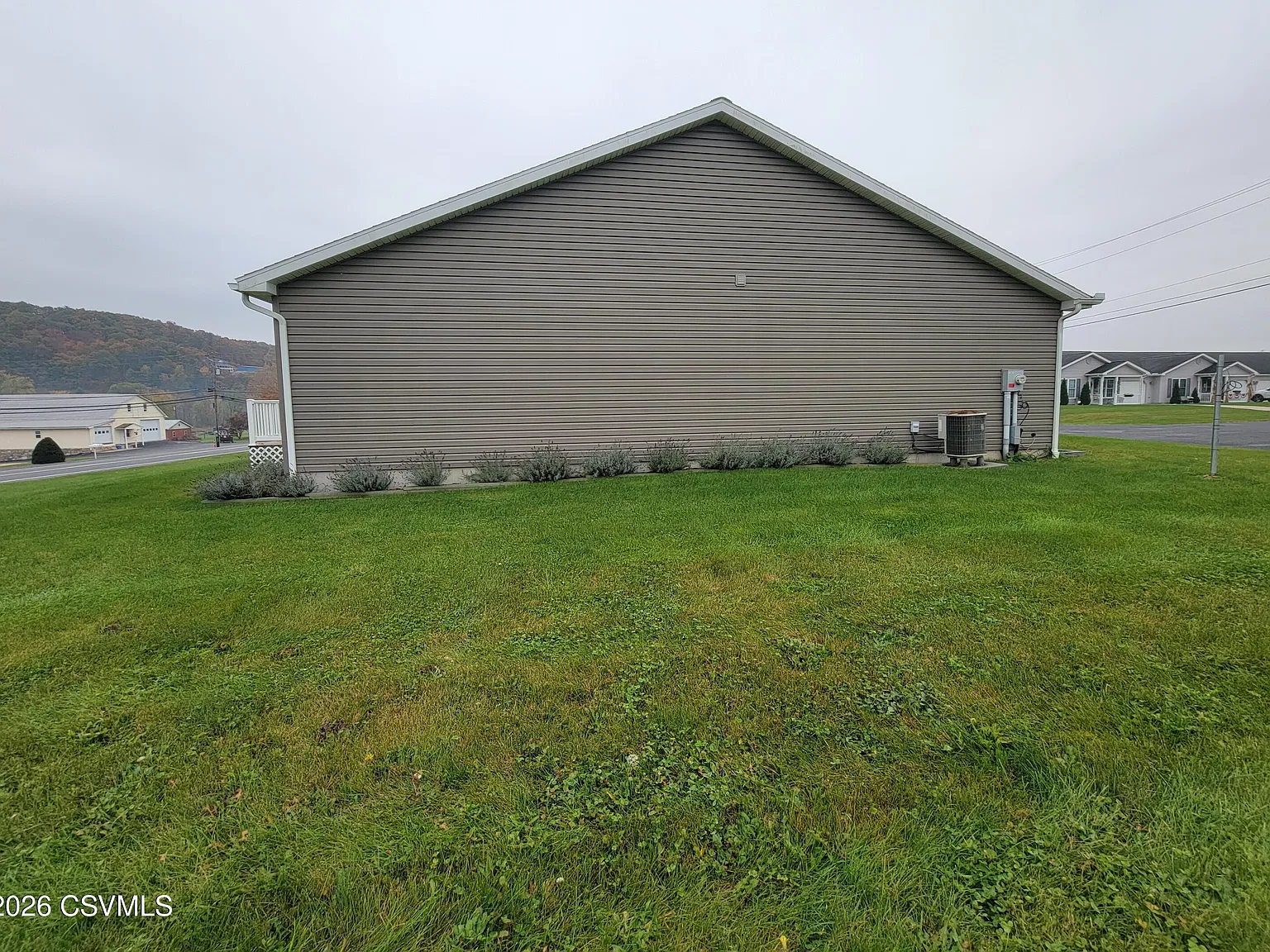 2 bed, 1200 sqft, $1,450 — Photo 2