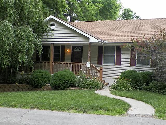 1st image of 3201 Scott St