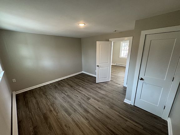 5th image of 102 Rochester St