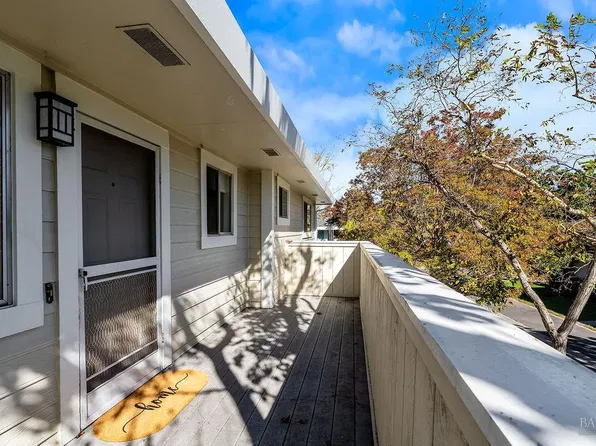 34 Los Padres Circle, Novato, CA 94947