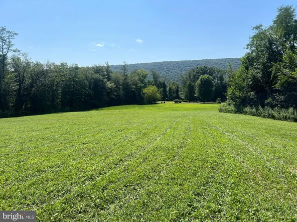 2 Maple Rd, Mifflintown, PA 17059