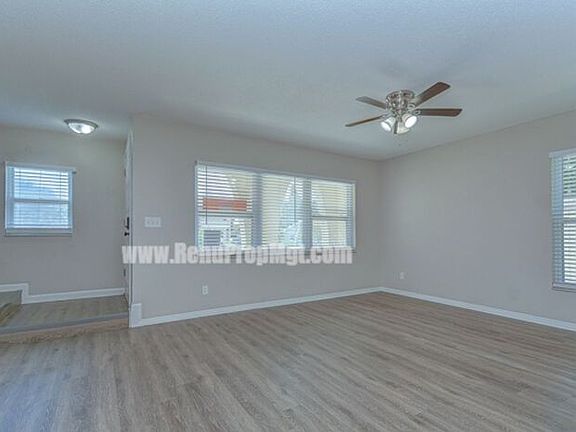 3rd image of 2079 Los Lomas Dr