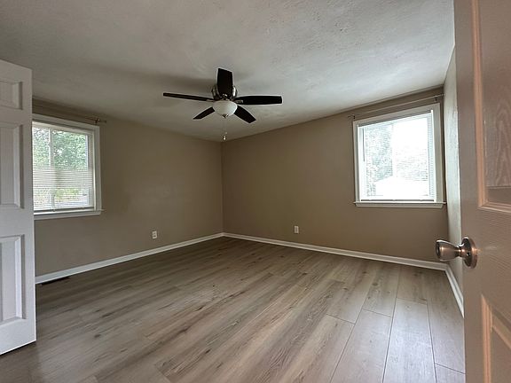 5th image of 425 Hopkins Rd