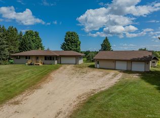 N5552 Jarvinen Rd, Eben Junction, MI 49825
