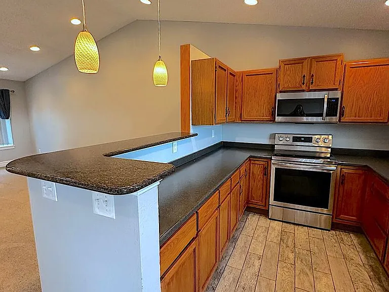 6430 Amethyst Ct — Photo 3